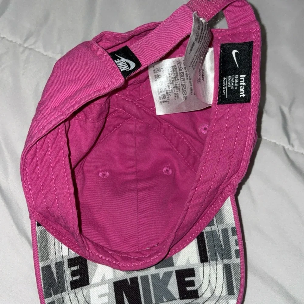 NIKE BABY HAT
